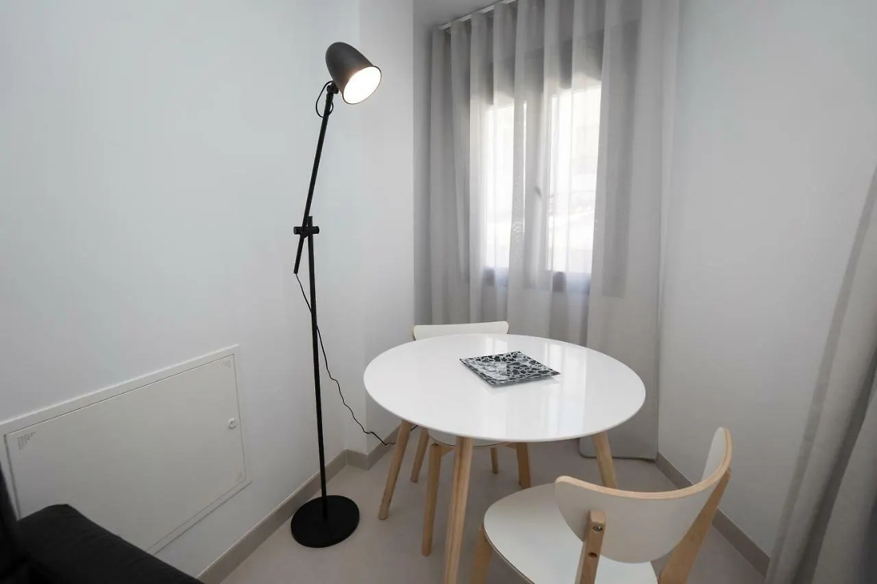Apartamentos Mombasa 1 Planta 네르하 아파트